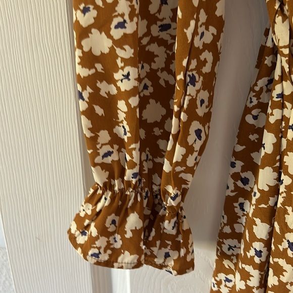 Golden Floral Long Sleeve Dress - Size M - Picture 5 of 8